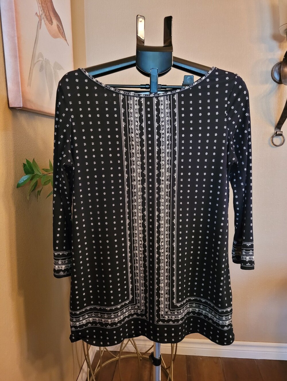 Max Studio Black Tunic with White Geometric Border